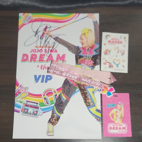 JoJo Siwa Autograph 11x17 DREAM The Tour Signed Poster Photo VIP Exclusive - Picture 1 of 12